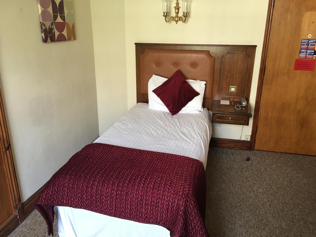 The Rutland Arms Hotel Newmarket  Phòng bức ảnh
